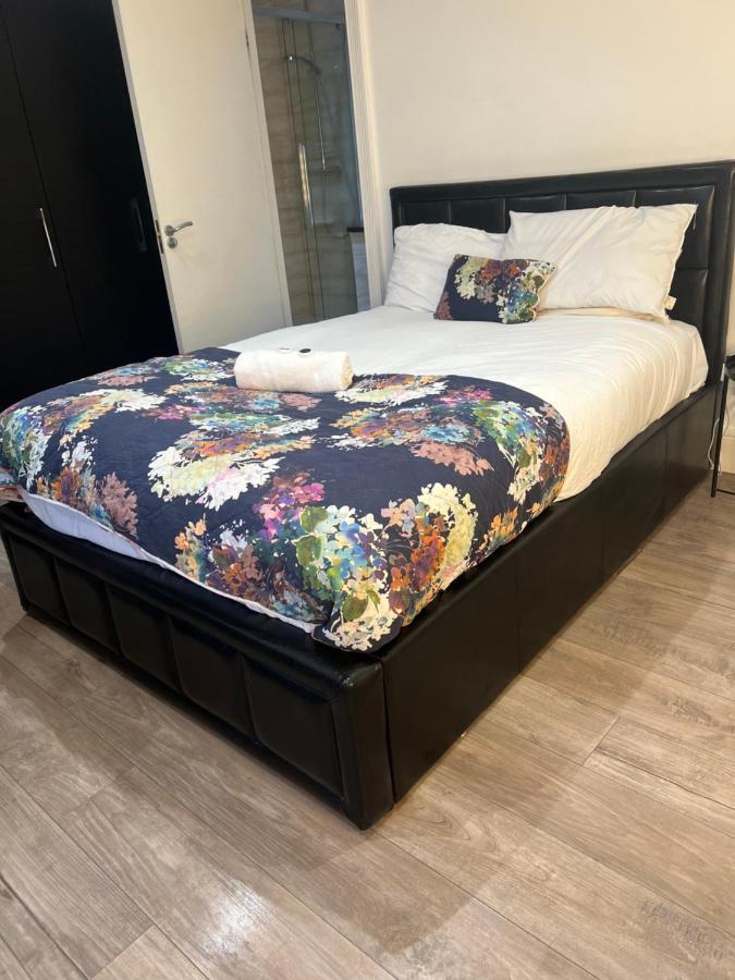 Luxury Double Room W/ Private Bathroom Edimburgo Esterno foto