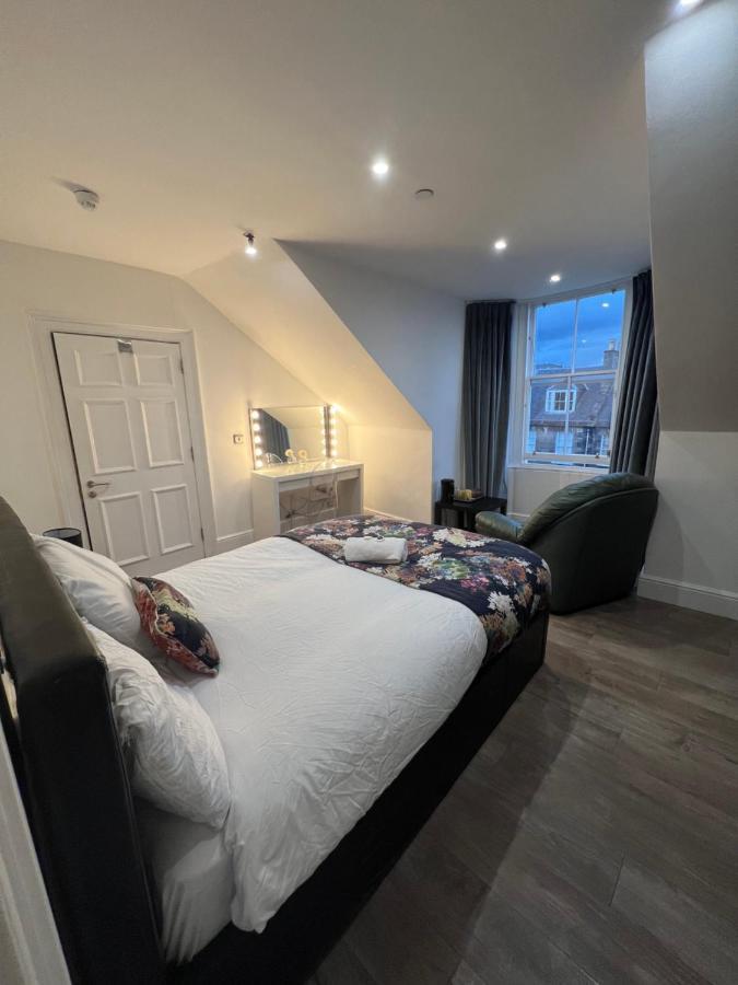 Luxury Double Room W/ Private Bathroom Edimburgo Esterno foto